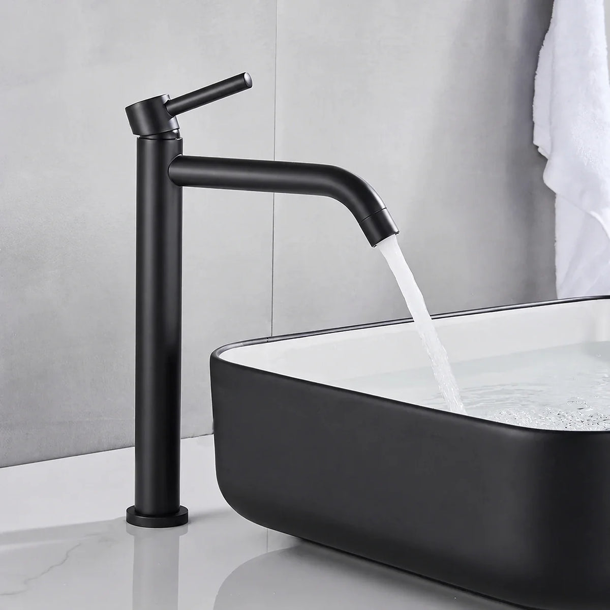 Mitigeur de lavabo haut à bec arrondi — présentation Olverton