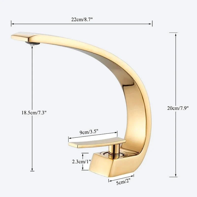 18,5 cm de hauteur, 22 cm de portée