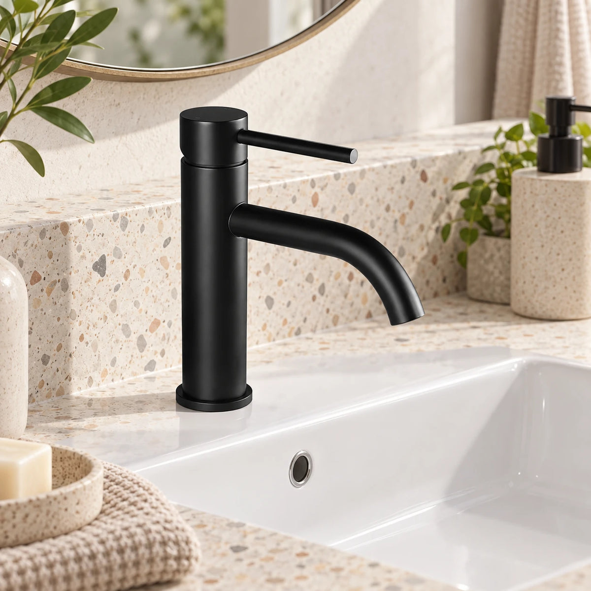 TILIO — Robinet de salle de bain noir mat — mise en situation Olverton