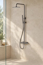 Colonne de douche thermostatique avec tête pluie — mise en situation