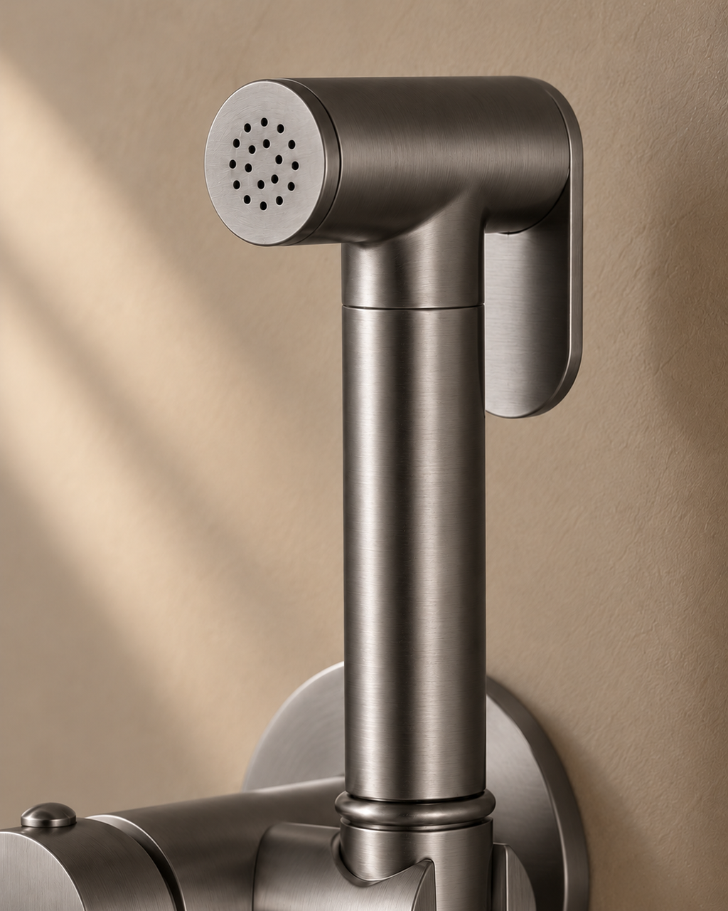 Douchette HYGÖ — Gris brossé — Détail de la tête #Gris brossé