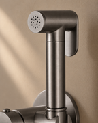 Douchette HYGÖ — Gris brossé — Détail de la tête #Gris brossé