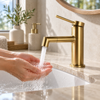 ORBÖ en position classique, jet dirigé vers les mains au-dessus du lavabo