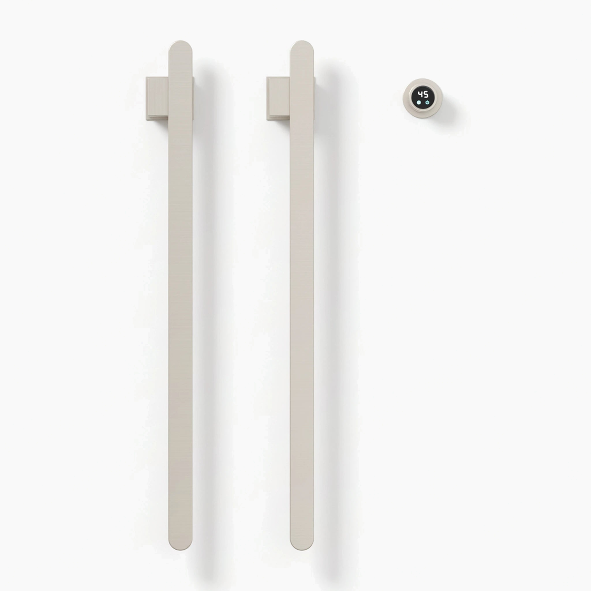 Sèche-serviettes à barres verticales STRÖM nickel brossé, 2 barres, vue de face sur fond blanc