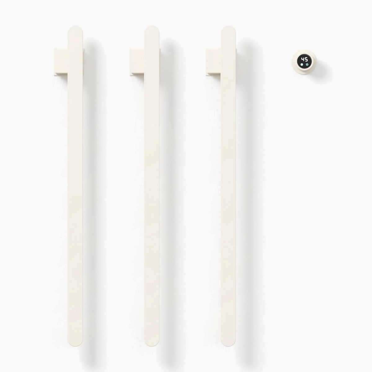 Sèche-serviettes à barres verticales STRÖM blanc crème, 3 barres, vue de face sur fond blanc